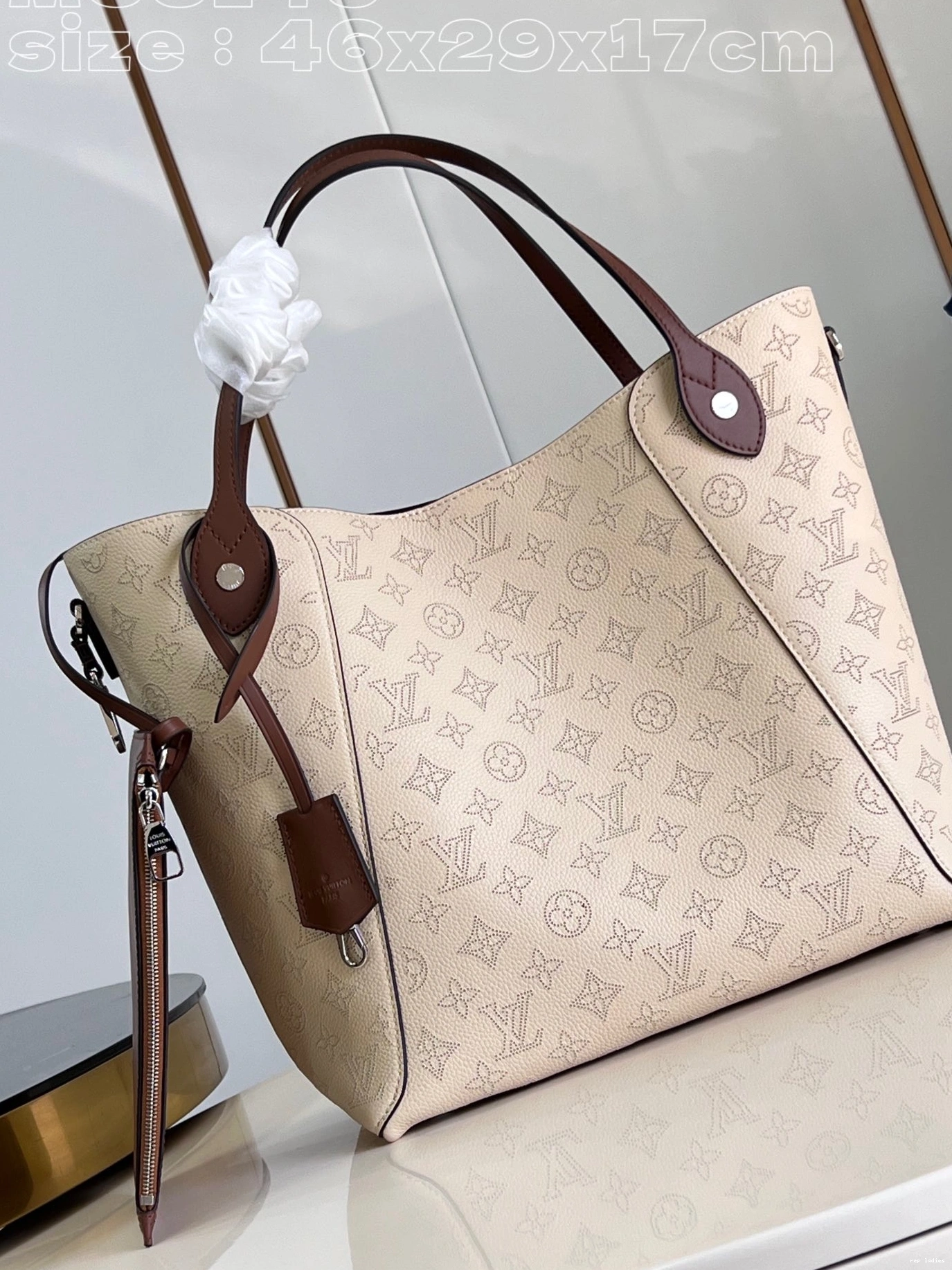 Cheap VUITTON 29.5 17CM HINA-46 x LOUIS x 0707
